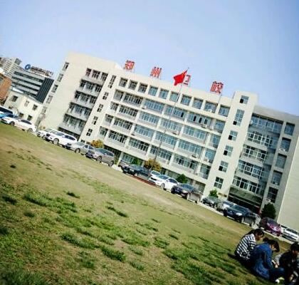鄭州衛校招生辦電話號碼招生簡章和報名要求